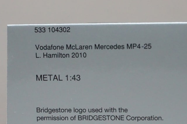 1:43 MINICHAMPS 533104302 Vodafone McLaren Mercedes MP4-25 2010 #2 L.Hamilton