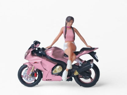 MO222145 MoreArt 1:64 Suzuki Peach Pink Motorcycle Girl with Pink Motorcycle Figure