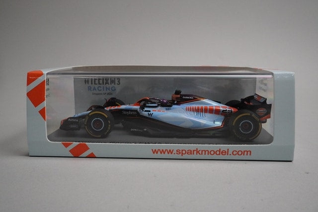 1:43 Spark S8930 Williams Racing FW45 Singapore GP 2023 #23 A. Albon model car