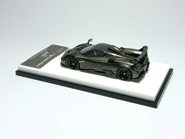 MC640015D MC Model Collect 1:64 Scale Pagani Huayra Imola, Pearl Grey with Carbon Roof