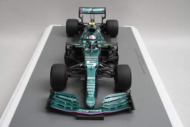 1:18 Spark 18S598 Aston Martin AMR21 Azerbaijan GP 2nd 2021 #5 S.Vettel model car