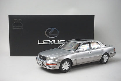 8230811S Xiao Guang MODEL 1:18 Lexus LS400 1993 Silver