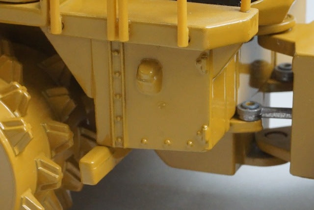 1:50 NORSCOT 55074 Caterpillar CAT 836G Landfield Compactor model car