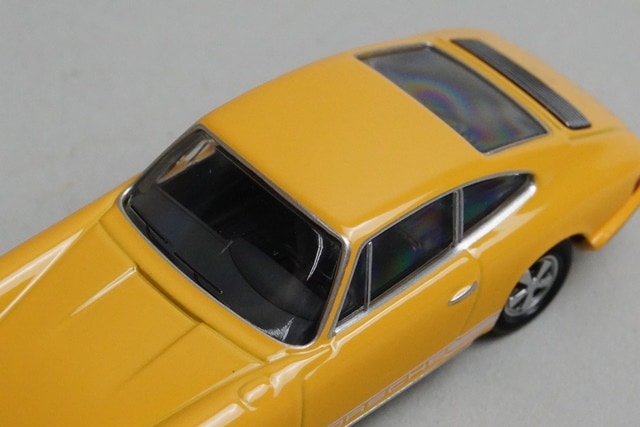 1:64 Tomica Limited Vintage LV-86b Porsche 911S 1968 model car