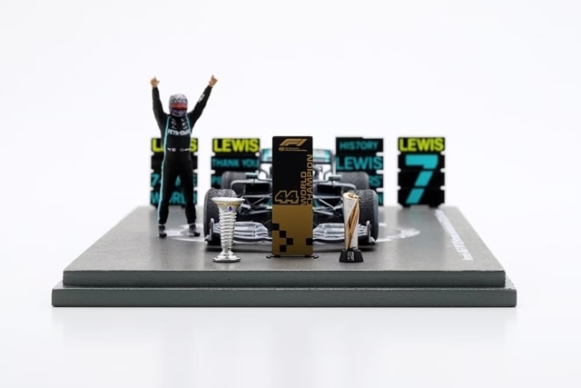 SP614 Spark 1:43 Mercedes F1 W11 Türkiye Turkish GP 2020 World Champion Dirty Ver #44 L.Hamilton LP2000 Special Order