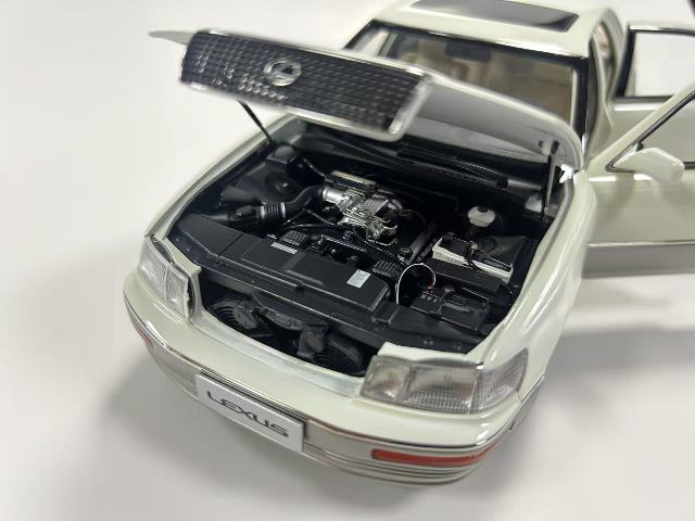 [ Pre-order ] 8230811W XiaoGuang MODEL 1:18 Lexus LS400 1993 White
