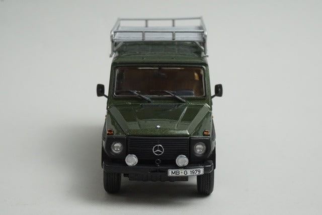 1:43 MINICHAMPS 400038001 Mercedes-Benz 230GE 1980 Green Metallic model car