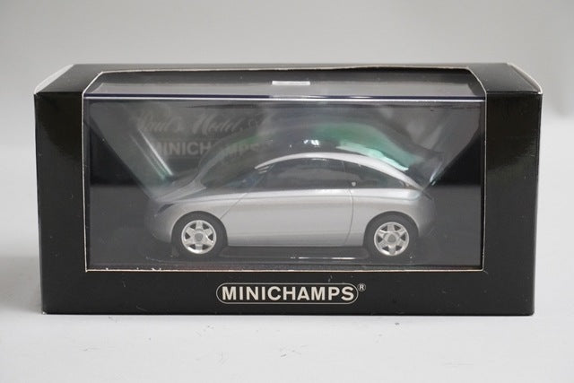 1:43 MINICHAMPS 400125100 Lancia NEA 2001 Silver model car