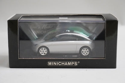 1:43 MINICHAMPS 400125100 Lancia NEA 2001 Silver model car