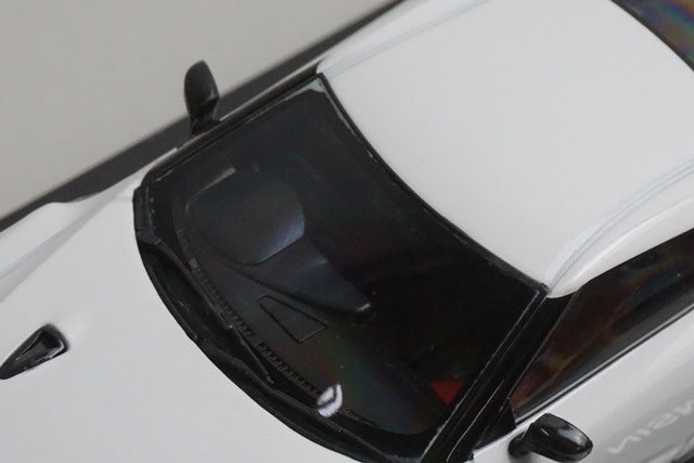 1:43 EBBRO KWAM022079 Dealer Custom Nissan GT-R Nismo White model car