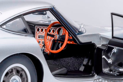 79548 AUTOart 1:18 Toyota 2000GT 1967 Silver model car