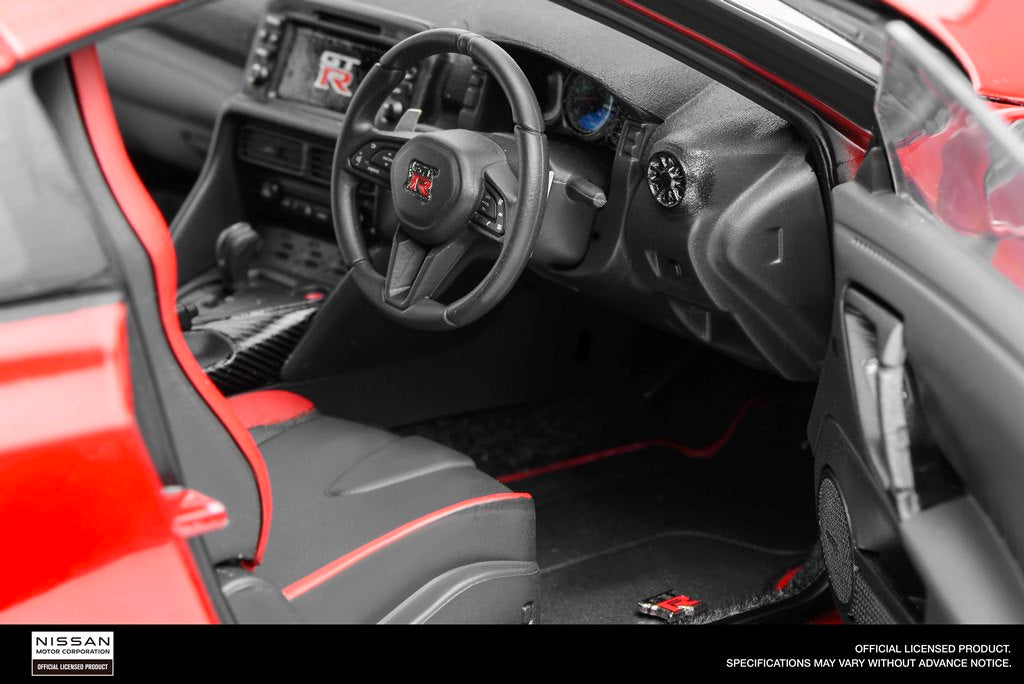 M83511 MOTORHELIX 1:18 Nissan GT-R (R35) Track Edition Engineered By NISMO 2020 Vibrant Red
