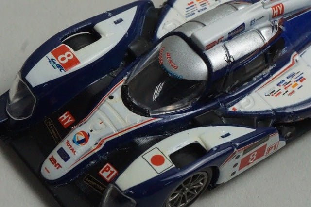 1:64 SPARK 64S002 Toyota TS030 Hybrid Le Mans 2nd 2013 #8 model car