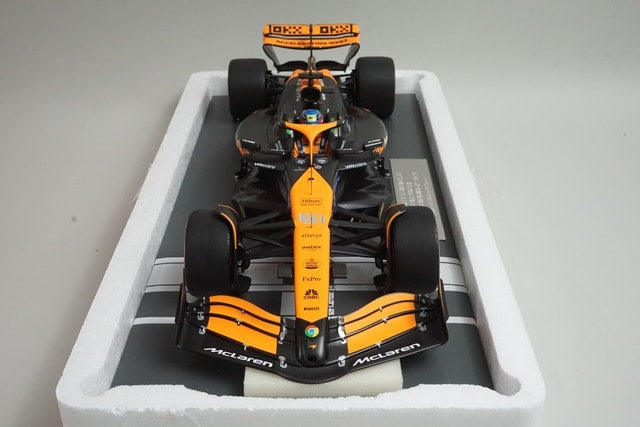 1:18 MINICHAMPS 537241981 McLaren F1 Team MCL38 Emilia Romagna GP 2024 #81 O. Piastri model car