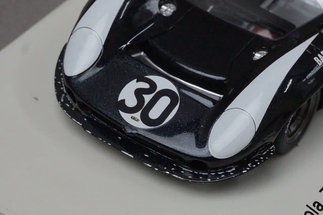 1:43 SPARK S1147 Lola T70 MK2 Bridgehampton 1966 #30 model car