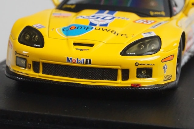 1:43 SPARK S2579 Chevrolet Corvette C6 ZR1 Corvette Racing Le Mans 2010 #63 model car