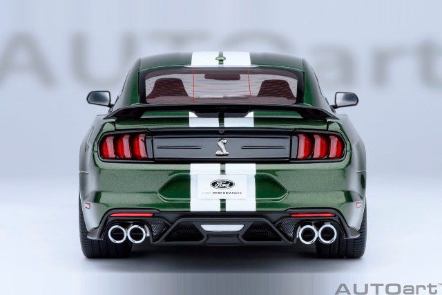 [ Pre-order ] 73097 AUTOart 1:18 Ford Mustang Shelby GT500 (Green with White Stripes)