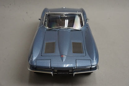 1:18 AUTOart 71192 Chevrolet Corvette Convertible 1963 Silver Blue