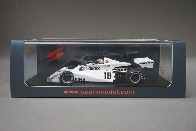 1:43 SPARK S4006 Surtees TS19 British GP 5th 1976 #19 A. Jones model car