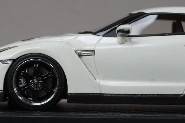 1:43 HPI 8438 Nissan GT-R (R35) SpecV Brilliant White Pearl