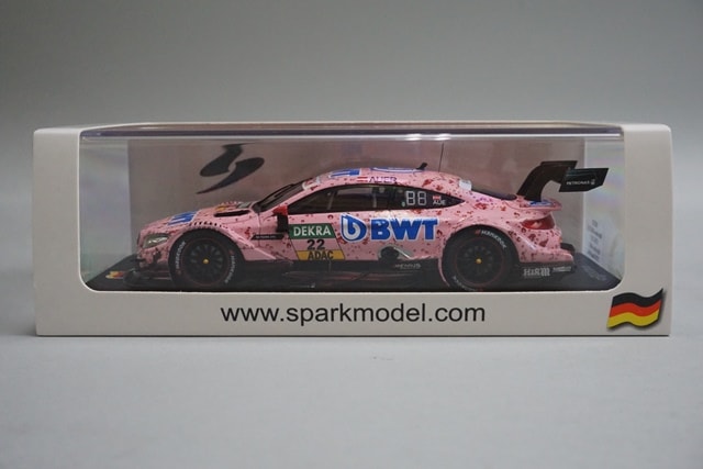 1:43 Spark SG351 Mercedes-AMG C63 DTM Team HWA 2017 #22
