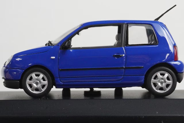 1:43 MINICHAMPS 430058100 VW Lupo 1998 Jazz Blue