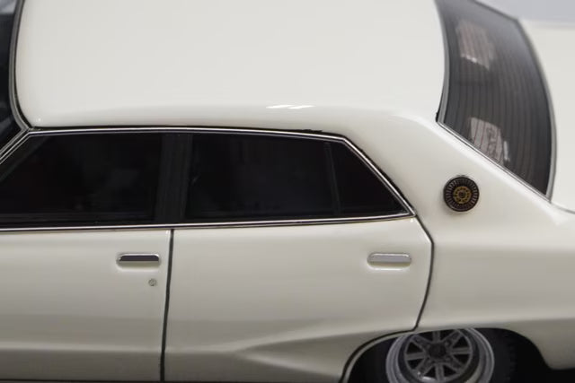 1:43 ignition model IG0385 Nissan Skyline 2000 GT-X (GC110) White