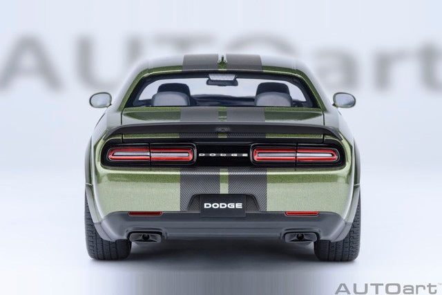 71761 AUTOart 1:18 Dodge Challenger SRT Jailbreak 2022 Metallic Green with Carbon Black Stripes F8 GREEN