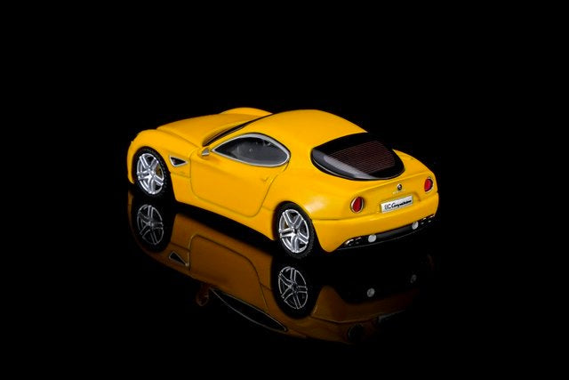 [ Pre-order ] M69054 MOTORHELIX 1:64 Alfa Romeo 8C Competizione 2008 Giallo Mica Yellow