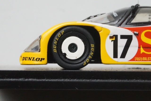 1:43 SPARK S0901 Porsche 962C LM Le Mans 1988 #17 Shell