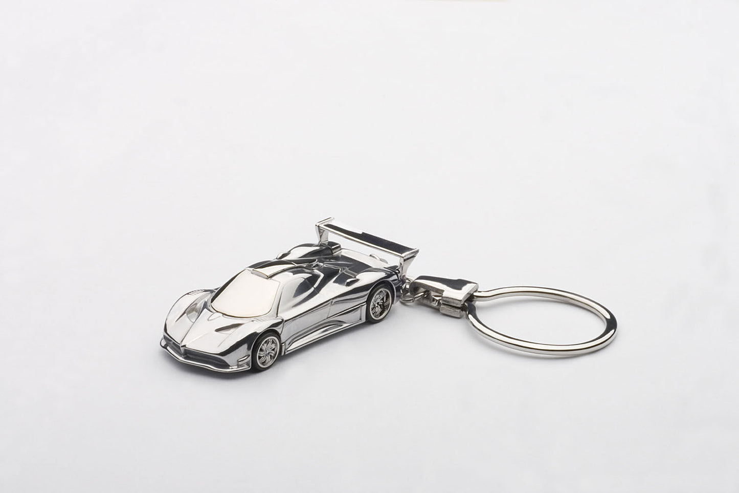 [Back-order] AUTOart 41626 1:87 Pagani Zonda R Key Chain (Aluminum) Trackable Shipping