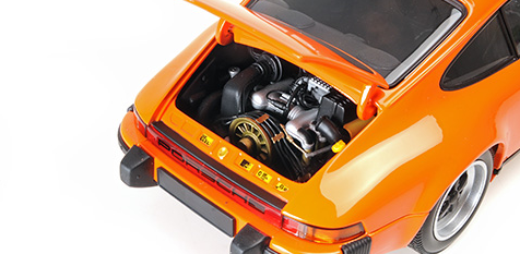 [ Back-order ] MINICHAMPS 100063025 1:18 Porsche 911 Carrera Coupe 3.2 1983 Orange model car