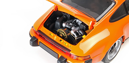[ Back-order ] MINICHAMPS 100063025 1:18 Porsche 911 Carrera Coupe 3.2 1983 Orange model car
