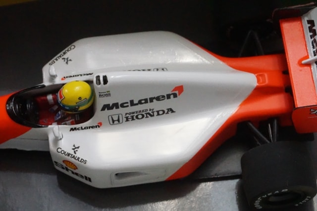 1:43 MINICHAMPS 540431504 McLaren Honda MP4-7 A.Senna 1992 #1 ASC No.33