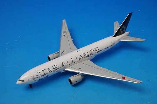 1:500 B777-200 ANA Star Alliance JA711A NH50022 ANA airplane model