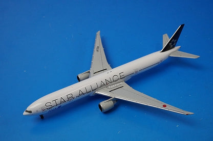 1:500 B777-300ER ANA Star Alliance JA731A NH50023 ANA airplane model