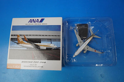 1:400 B737-700 ANA Gold Jet JA01AN NH40029 ANA