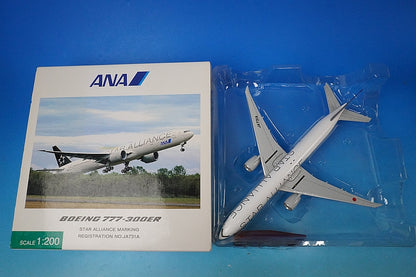 1:200 B777-300ER ANA Star Alliance Painting JA731A NH20037 ANA