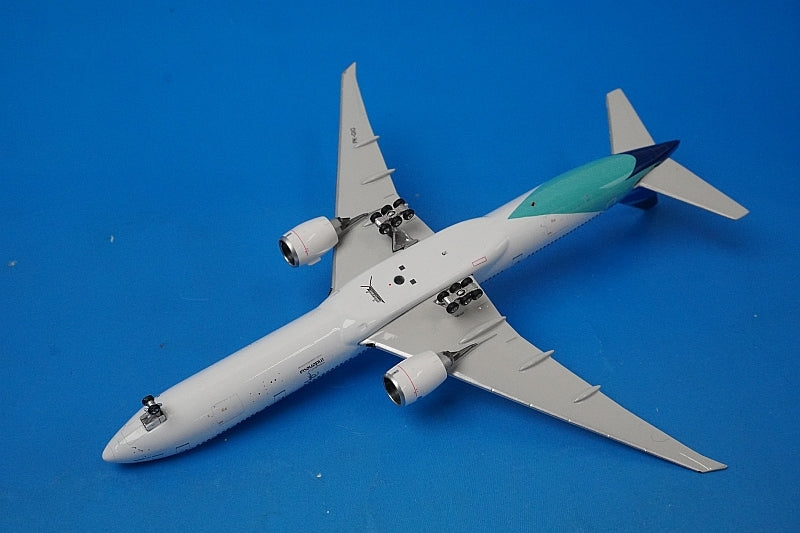 1:400 B777-300ER Garuda Indonesia PK-GIG 11062 Phoenix airplane model
