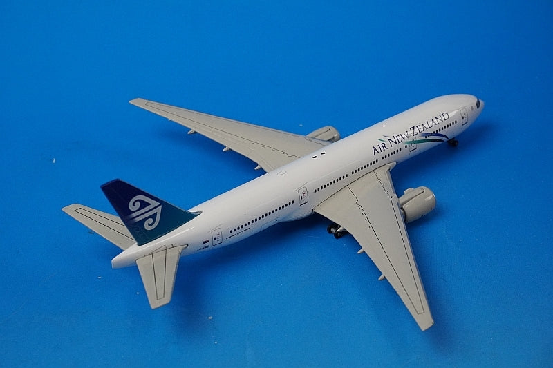 1:400 B777-200ER New Zealand ZK-OKB GJANZ515 Gemini airplane model