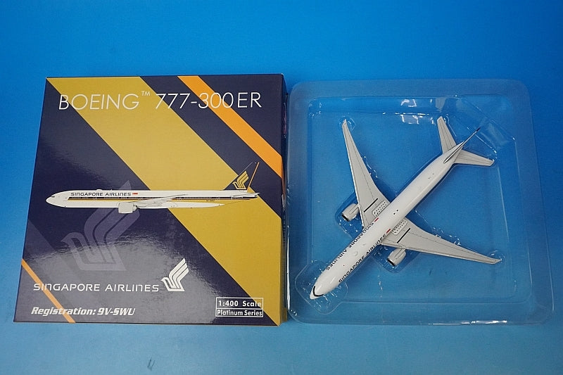 1:400 B777-300ER Singapore 9V-SWU 10855 Phoenix airplane model