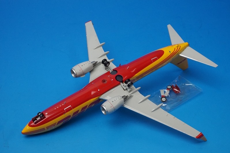 1:200 B737-800 BDSF DHL N916SC EW2738013 JC Wings airplane model