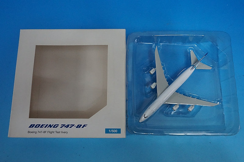 1:500 B747-8F Boeing House Color Flight Test Lively N747EX 515740 Herpa