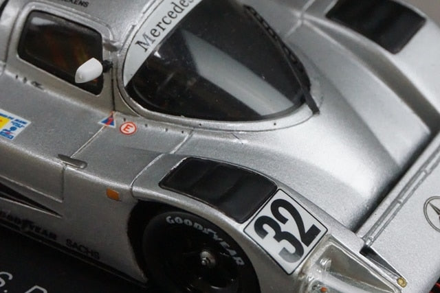 1:43 SPARK S1253 Mercedes Benz C11 Le Mans 1991 #32 model car