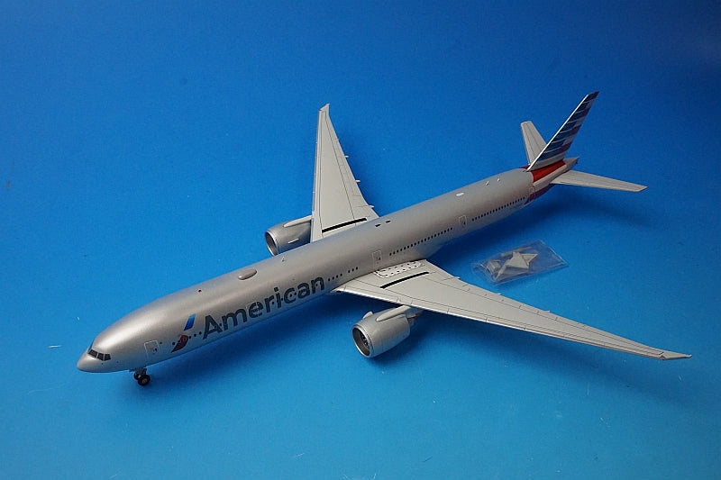 1:200 B777-300ER AA American N736AT G2AAL1076 Gemini airplane model