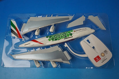 1:250 A380-800 Emirates Green EXPO 2020 A6-EEW HE612364 Herpa airplane model