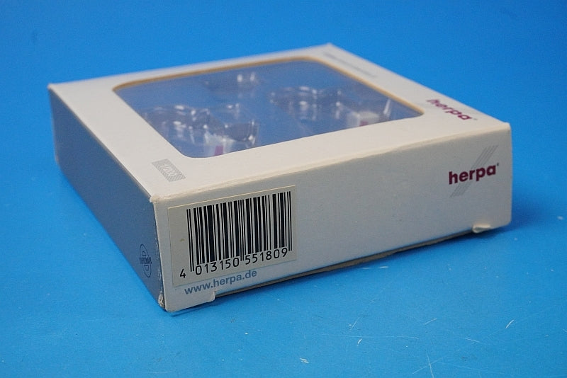 1:200 Airport Diorama Accessories Boarding Ramp (60's Style) Set of 2 *Medium size aircraft Red 551809 Herpa