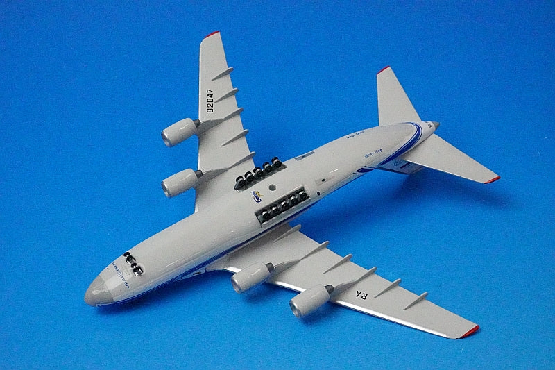 1:400 Antonov AN-124 Volga Dnepr RA-82047 GJVDA511 Gemini