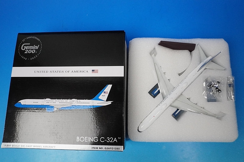 1:200 C-32A USN United States Air Force Andrews #99-0004 G2AFO1280 Gemini airplane model