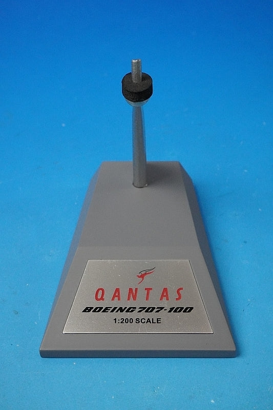 1:200 B707-100 Qantas VH-EBH IF701QF120P INFLIGHT airplane model
